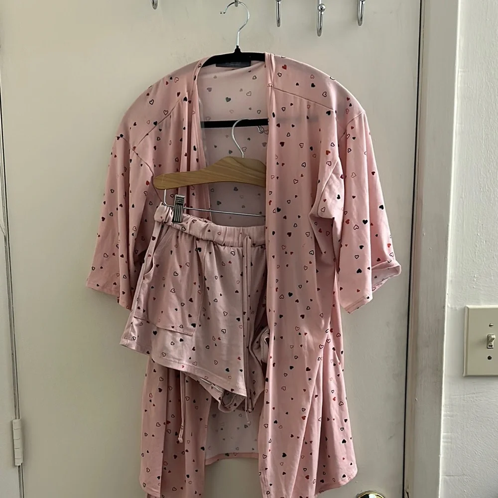 Chic Pink Patterned Women's Robe Set - Picture 1 of 3